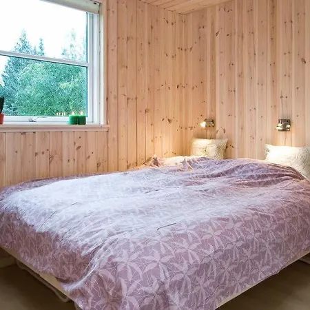 Sildestrup Sleeps 24 Pool Wifi * Bøtø By